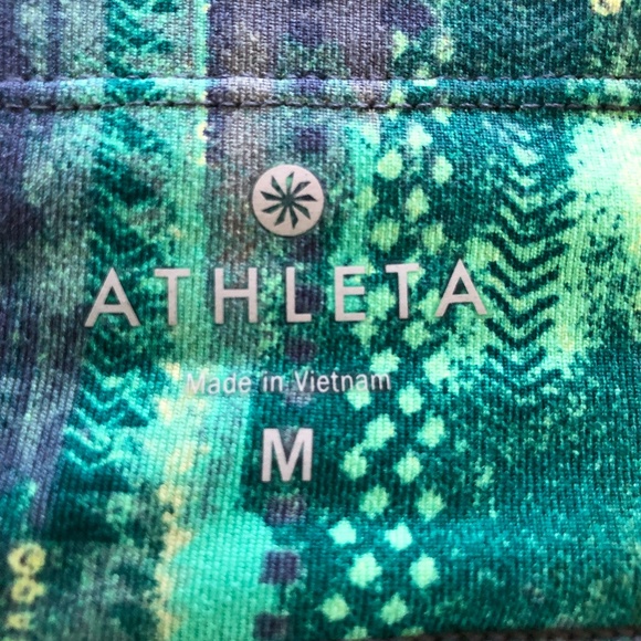 Athleta Workout Capris, Size Medium - Picture 10 of 10